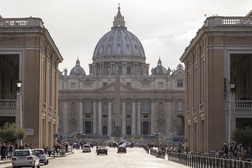 La Porta Rossa Di Borgo - Vatican Luxury Suite Rome Exterior photo