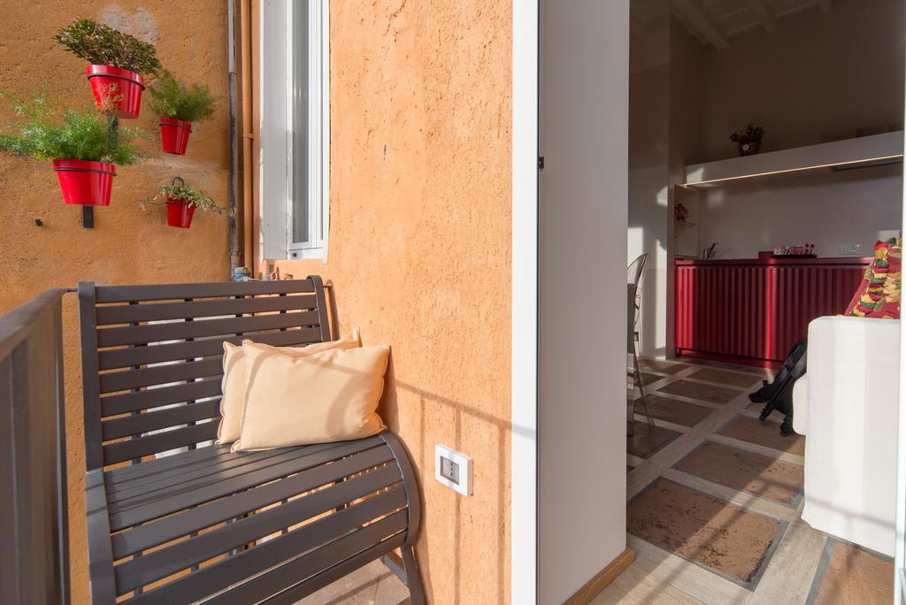 La Porta Rossa Di Borgo - Vatican Luxury Suite Rome Exterior photo
